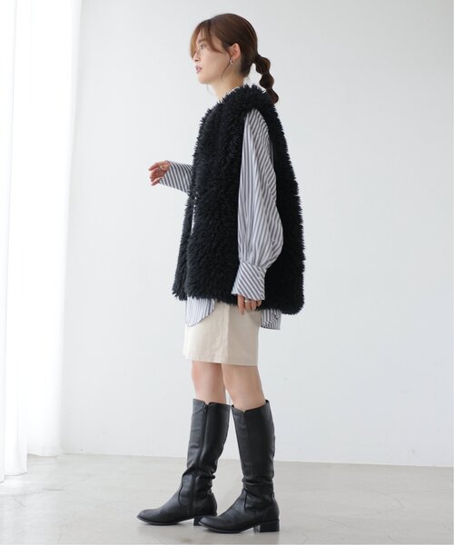 frames RAY CASSIN（フレームスレイカズン）の「プードルファーベスト（ベスト・レディース・キナリ/ブラック/グレイッシュベージュ・FREE）」の15枚目の写真