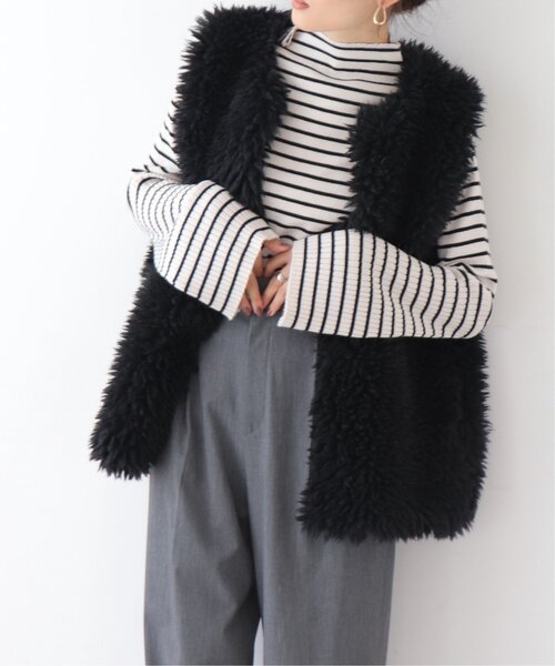 frames RAY CASSIN（フレームスレイカズン）の「プードルファーベスト（ベスト・レディース・キナリ/ブラック/グレイッシュベージュ・FREE）」の17枚目の写真