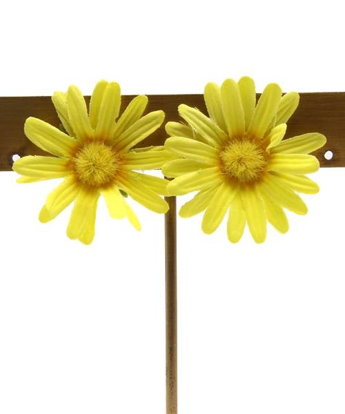 WEGO（ウィゴー）の「WEGO/フラワーピアス（ピアス（両耳用）・レディース・ブルー/ピンク/イエロー/パープル/ホワイト・FREE）」の4枚目の写真