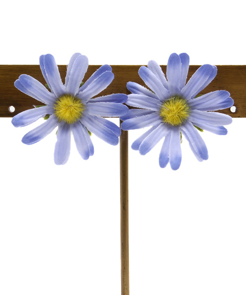 WEGO（ウィゴー）の「WEGO/フラワーピアス（ピアス（両耳用）・レディース・ブルー/ピンク/イエロー/パープル/ホワイト・FREE）」の3枚目の写真