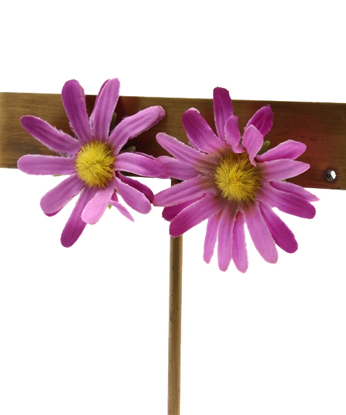 WEGO（ウィゴー）の「WEGO/フラワーピアス（ピアス（両耳用）・レディース・ブルー/ピンク/イエロー/パープル/ホワイト・FREE）」の6枚目の写真