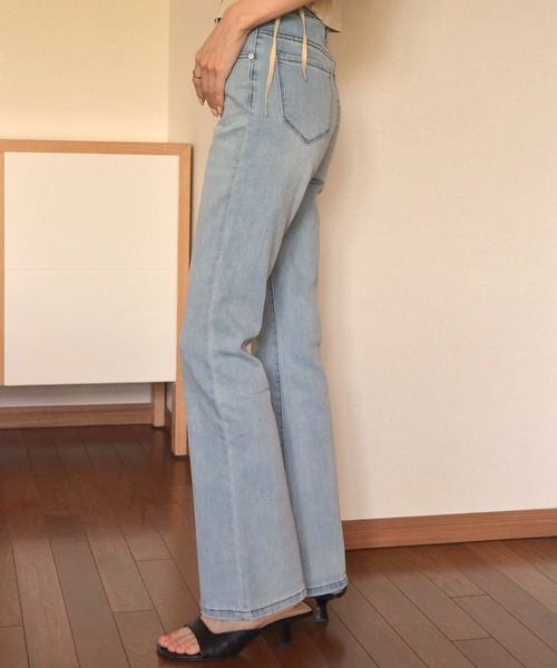 PIN(ピン)の「HWスリムブーツカットデニム(デニムパンツ・レディース・ライトブルー/ブラック/ブルー・S/M/L/XS)」の3枚目の写真