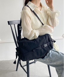 thank U more | 【大容量】デザインショルダーバッグ／メッセンジャーバッグ(ショルダーバッグ)