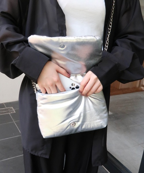 WEGO（ウィゴー）の「WEGO/パデッドミニチェーンショルダー（ショルダーバッグ・レディース・ブラック/シルバー/ブルー・FREE）」の8枚目の写真