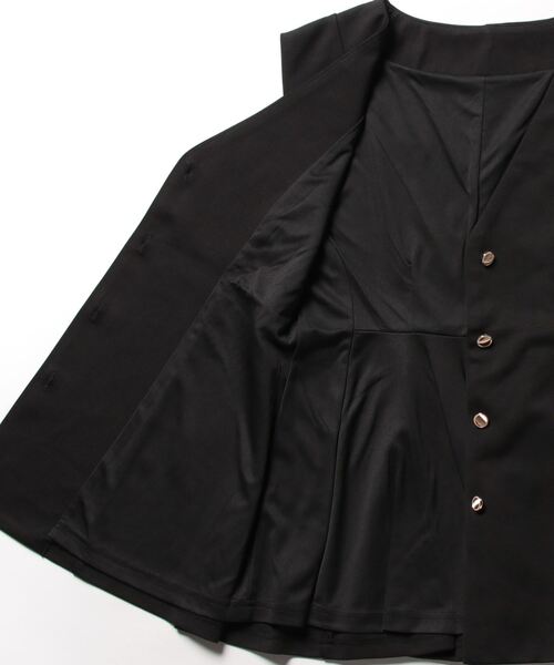 KOBE LETTUCE（コウベレタス）の「[ 低身長向けサイズ ]  ゴールドボタンペプラムジレベスト（ベスト・レディース・ネイビー/ブラック/アイボリー・PM）」の17枚目の写真