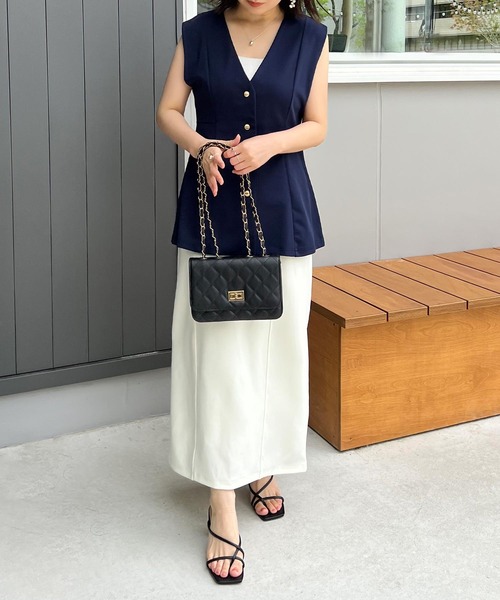 KOBE LETTUCE（コウベレタス）の「[ 低身長向けサイズ ]  ゴールドボタンペプラムジレベスト（ベスト・レディース・ネイビー/ブラック/アイボリー・PM）」の12枚目の写真