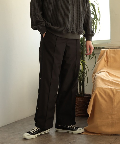 SENSE OF PLACE by URBAN RESEARCH（センスオブプレイスバイアーバンリサーチ）の「『セットアップ対応』サイドライントラックパンツ（その他パンツ・メンズ・ミント/ブラック・MEDIUM/LARGE）」の5枚目の写真