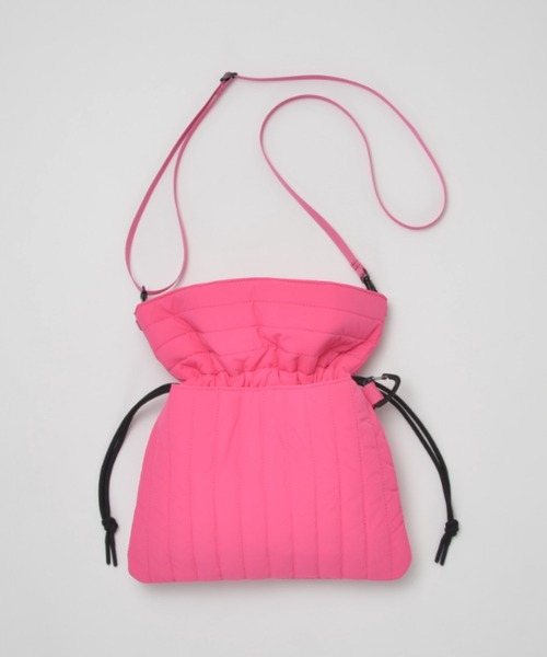 SOLPRESA(ソルプレーサ)の「●【洗濯機洗い可能】巾着ポーチショルダーバッグ(ショルダーバッグ・レディース・ホワイト/ブラック/チャコールグレー/グレイッシュベージュ/ピンク/ネイビー/カーキ・ONE SIZE)」の7枚目の写真