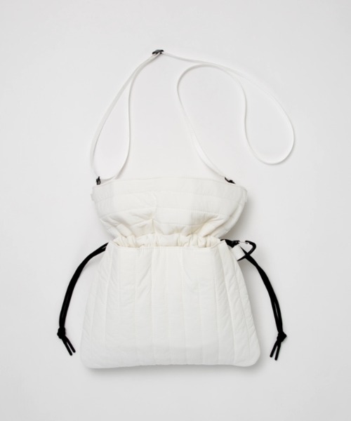 SOLPRESA(ソルプレーサ)の「●【洗濯機洗い可能】巾着ポーチショルダーバッグ(ショルダーバッグ・レディース・ホワイト/ブラック/チャコールグレー/グレイッシュベージュ/ピンク/ネイビー/カーキ・ONE SIZE)」の9枚目の写真