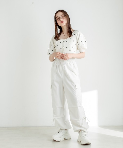 OLIVE des OLIVE（オリーブデオリーブ）の「【WEB/一部店舗限定カラーあり】NEW裾スリットリボンカーゴパンツ　1032020060（カーゴパンツ・レディース・サックスブルー/ブラック/ピンク系その他/ピンク/オフホワイト・FREE）」の11枚目の写真