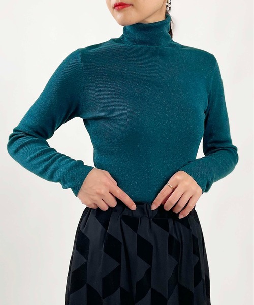 PICCIN(ピッチン)の「ラメタートル無地ニット(ニット/セーター・レディース・オフホワイト/ブラック/ベージュ/グリーン/イエロー/レッド・M)」の4枚目の写真