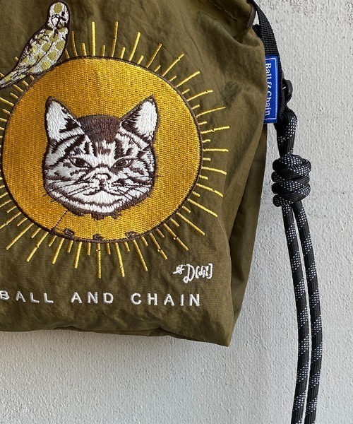 Ball&Chain（ボールアンドチェーン）の「[BALL&CHAIN/ボールアンドチェーン] D.CAT 刺繍デザインナイロンバッグ スモールサイズ（ショルダーバッグ・レディース・カーキ・S）」の11枚目の写真