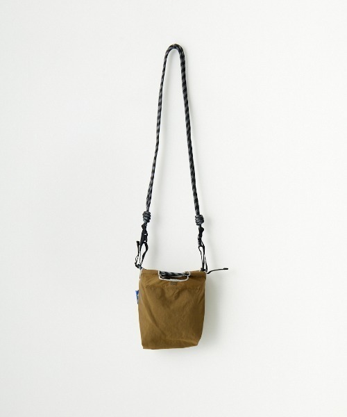 Ball&Chain（ボールアンドチェーン）の「[BALL&CHAIN/ボールアンドチェーン] D.CAT 刺繍デザインナイロンバッグ スモールサイズ（ショルダーバッグ・レディース・カーキ・S）」の13枚目の写真