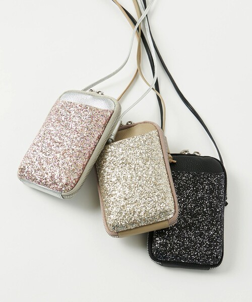BEAUTY&YOUTH UNITED ARROWS（ビューティーアンドユースユナイテッドアローズ）の「レザー×グリッター ジップスリム ウォレットショルダー（財布・レディース・ゴールド/ブラック/その他1・FREE）」の5枚目の写真