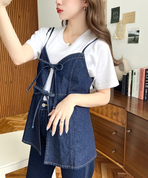 moment+（モーメントプラス）の「ライトオンスデニムダブルリボンオープンキャミソール（キャミソール・レディース・インディゴブルー/サックスブルー/ブラック・L/M）」の12枚目の写真