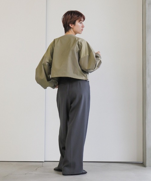 select MOCA（セレクトモカ）の「シャンブレー切替ショートスウェット（スウェット・レディース・アイボリー/グレイッシュベージュ/チャコール・FREE）」の21枚目の写真