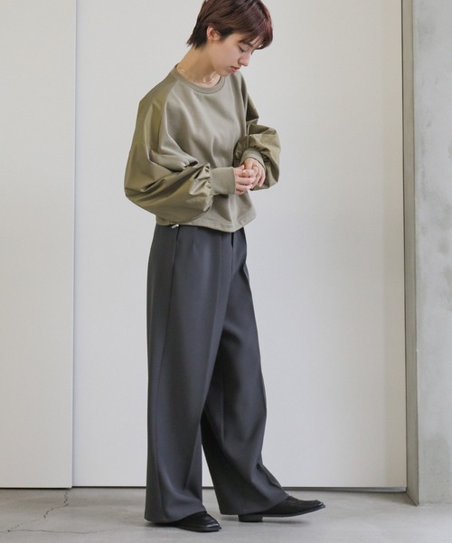 select MOCA（セレクトモカ）の「シャンブレー切替ショートスウェット（スウェット・レディース・アイボリー/グレイッシュベージュ/チャコール・FREE）」の16枚目の写真