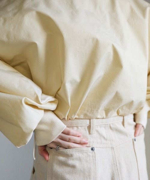 select MOCA（セレクトモカ）の「シャンブレー切替ショートスウェット（スウェット・レディース・アイボリー/グレイッシュベージュ/チャコール・FREE）」の11枚目の写真