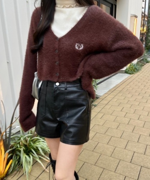 nemne store(ネンネストア)の「ワンポイント刺繍シャギーニットカーディガン(カーディガン/ボレロ・レディース・イエロー/ブラウン/ピンク/アイボリー/ブラック/ライトブルー・フリー)」の3枚目の写真