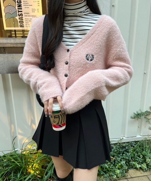 nemne store（ネンネストア）の「ワンポイント刺繍シャギーニット