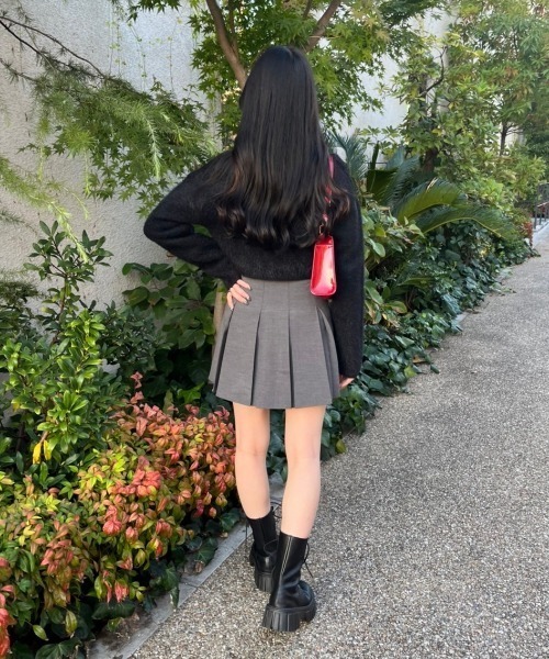 nemne store(ネンネストア)の「ワンポイント刺繍シャギーニットカーディガン(カーディガン/ボレロ・レディース・イエロー/ブラウン/ピンク/アイボリー/ブラック/ライトブルー・フリー)」の20枚目の写真