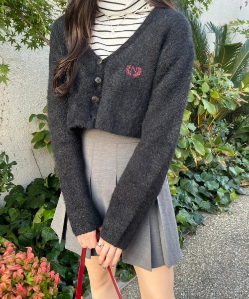 nemne store(ネンネストア)の「ワンポイント刺繍シャギーニットカーディガン(カーディガン/ボレロ・レディース・イエロー/ブラウン/ピンク/アイボリー/ブラック/ライトブルー・フリー)」の16枚目の写真