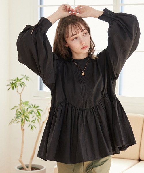 新品bibiy新品ANGIE PUFF TEE ボリュームパフスリーブシャツ TOPS｜Bibiy.