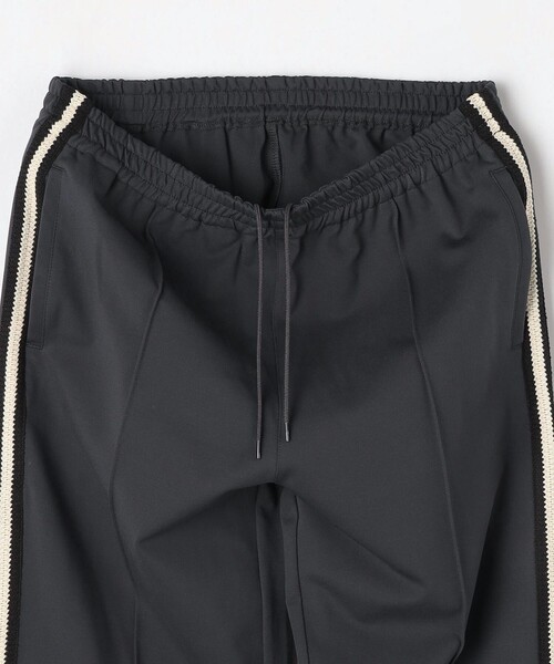 green label relaxing（グリーンレーベルリラクシング）の「【WEB限定】＜GLR or＞サイドライン トラック パンツ（その他パンツ・メンズ・ダークグレー/ブラック・S/M/L）」の12枚目の写真