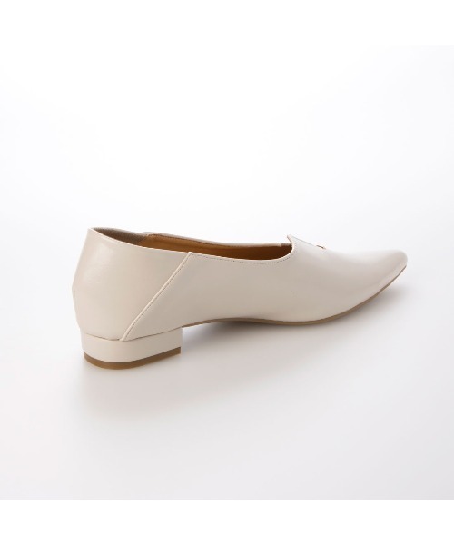 EVOL（イーボル）の「一部WEB限定カラー【EVOL】ソフトVカット2cmヒールパンプス IW5276（パンプス・レディース・ブラック/ピンクベージュ/アイボリー/シルバー・22.0cm/24.5cm/25.0cm/22.5cm/23.0cm/23.5cm/24.0cm）」の13枚目の写真