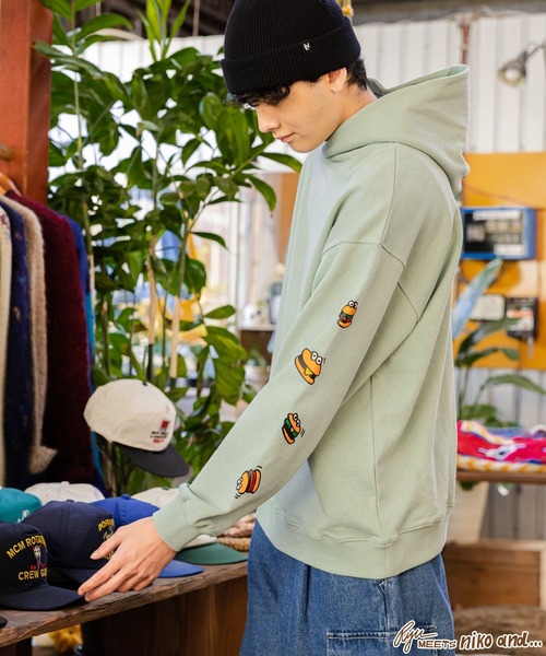 niko and（ニコアンド）の「【Ryu Ambe】コラボフーディー