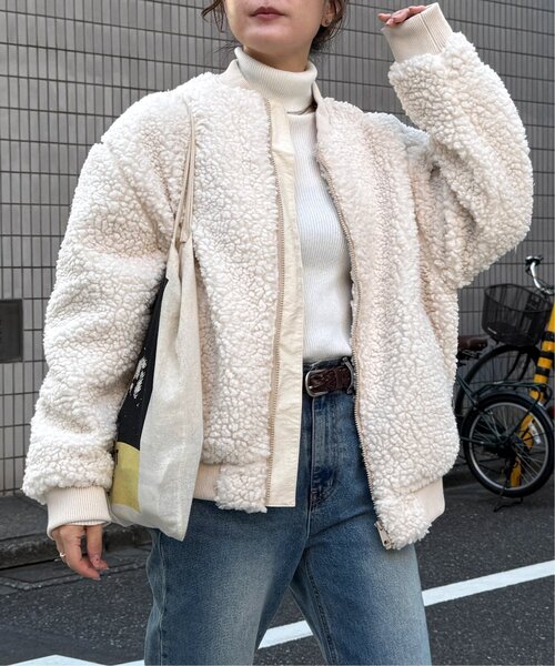 LBC（エルビーシー）の「オーバーサイズボアMA-1（ブルゾン・レディース・オフホワイト/ブラック・M）」の18枚目の写真