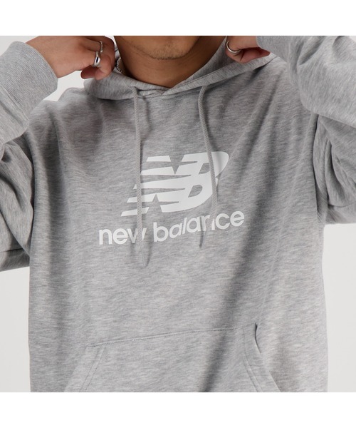 NEW BALANCE(ニューバランス)の「Sport Essentials Stacked Logo スウェットフーディ(スウェット・メンズ・ライトグレー/ブラック/ネイビー・SMALL/MEDIUM/LARGE/X-LARGE/XX-LARGE/XXX-LARGE)」の16枚目の写真