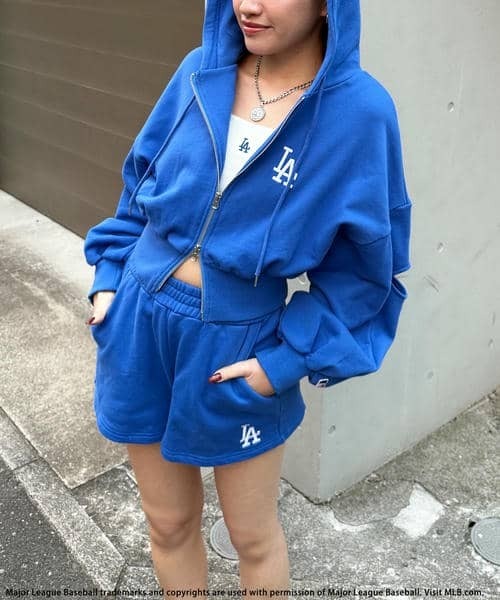 MLB】ZIPロゴフーディーセットアップ（ワンピース）｜BACK TO THE