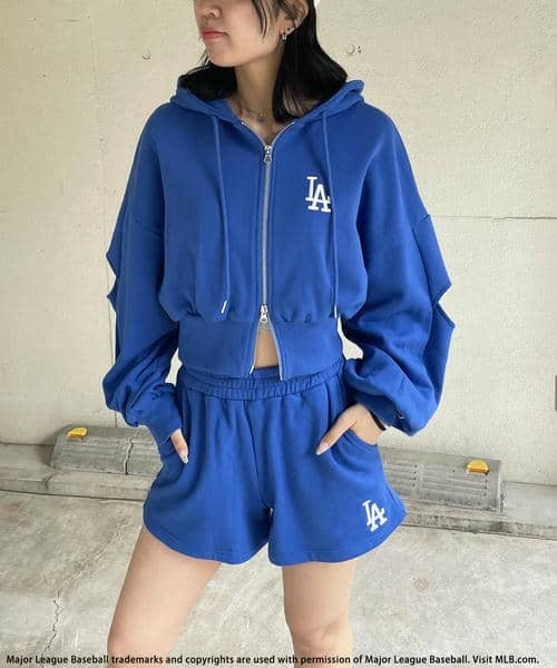 BACK TO THE FIELD（バック トゥー ザ フィールド）の「【MLB】ZIPロゴフーディーセットアップ（ワンピース・レディース・ブルー/ホワイト/ブラック/グレー/ブルー系/ピンク・FREE）」の7枚目の写真