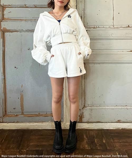 BACK TO THE FIELD（バック トゥー ザ フィールド）の「【MLB】ZIPロゴフーディーセットアップ（ワンピース・レディース・ブルー/ホワイト/ブラック/グレー/ブルー系/ピンク・FREE）」の15枚目の写真