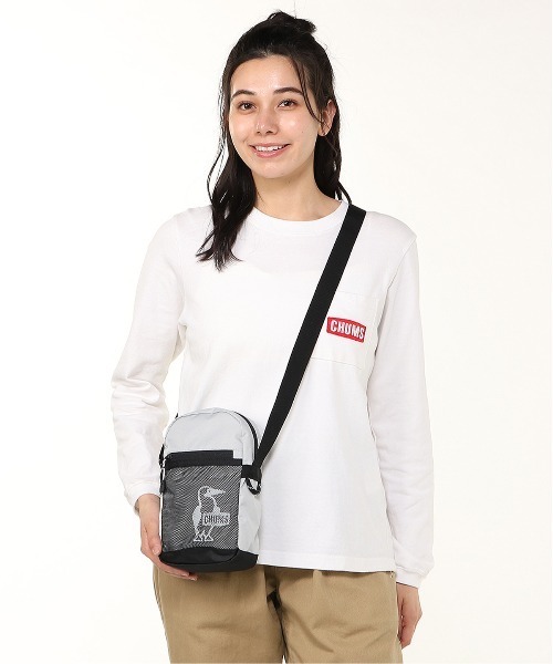 CHUMS（チャムス）の「【CHUMS/チャムス】 Easy-Go Shoulder Bag（ショルダーバッグ・メンズ・ブラック/ライトグレー/その他1/カモフラージュ/その他2/その他3・FREE）」の19枚目の写真