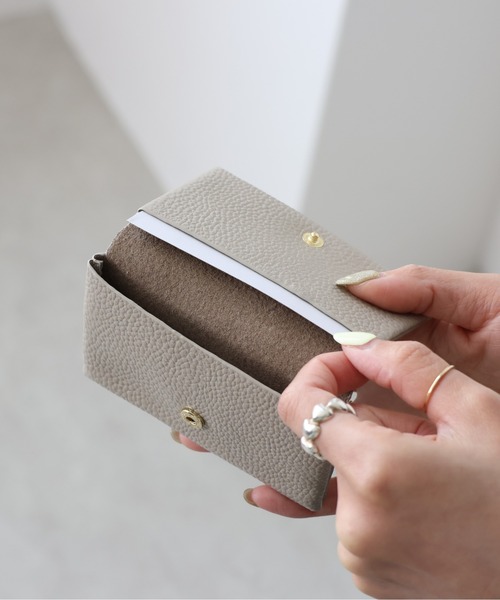 emesuelee(エメスーリー)の「ダブルポケットカードケース 本革(カードケース・レディース・ブラック/シルバー/ラベンダー/ゴールド/ベージュ・フリー)」の9枚目の写真