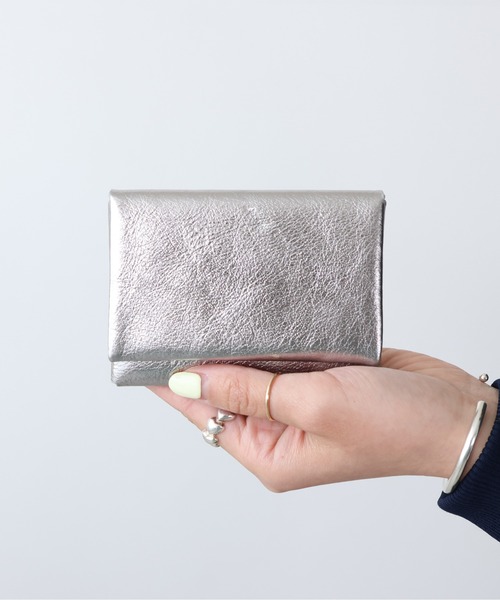 emesuelee(エメスーリー)の「ダブルポケットカードケース 本革(カードケース・レディース・ブラック/シルバー/ラベンダー/ゴールド/ベージュ・フリー)」の7枚目の写真