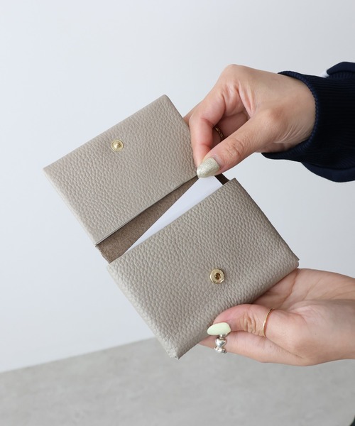 emesuelee(エメスーリー)の「ダブルポケットカードケース 本革(カードケース・レディース・ブラック/シルバー/ラベンダー/ゴールド/ベージュ・フリー)」の8枚目の写真