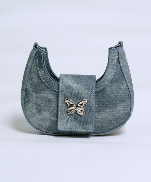 PATOU ショルダーバッグ　ハーフムーン Patou Le Patou ハーフムーン レザーショルダーバッグ | レッド
