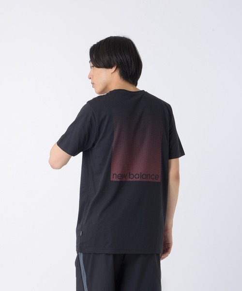 NEW BALANCE(ニューバランス)の「Sport Essentials ヘザーテックグラフィックショートスリーブTシャツ(Tシャツ/カットソー・メンズ・ライトブルー/グレー/ブラック/ネイビー・X-LARGE/LARGE/MEDIUM/XX-LARGE/SMALL)」の6枚目の写真