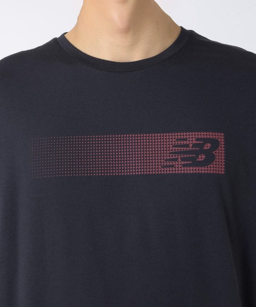 NEW BALANCE(ニューバランス)の「Sport Essentials ヘザーテックグラフィックショートスリーブTシャツ(Tシャツ/カットソー・メンズ・ライトブルー/グレー/ブラック/ネイビー・X-LARGE/LARGE/MEDIUM/XX-LARGE/SMALL)」の8枚目の写真