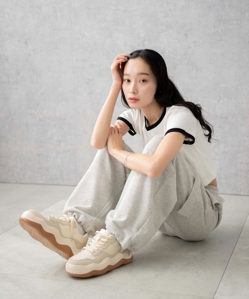 WEGO（ウィゴー）の「WEGO/ウェーブソールカラースニーカー（スニーカー・レディース・ブラック/ピンク/ホワイト・MEDIUM/LARGE）」の4枚目の写真