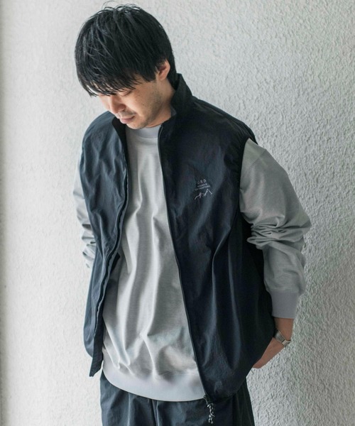 URBAN RESEARCH DOORS（アーバンリサーチドアーズ）の「『セットアップ対応』URDリップストップナイロンベスト（その他アウター・メンズ・チャコールグレー/グレー系その他/ブラック・MEDIUM/LARGE）」の19枚目の写真