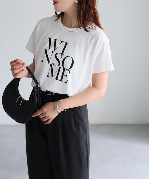 沢山のモチーフが描かれた楽しいプリントHermesMeli-Memoシャツ モチーフプリントクルーTシャツ（Tシャツ） | ZAMPA（ザンパ