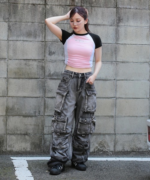 SPINNS（スピンズ）の「【3色展開】ハードオーバーダイデニムカーゴパンツ（デニムパンツ・レディース・その他/ブルー/ブラック/パープル・ONESIZE）」の8枚目の写真