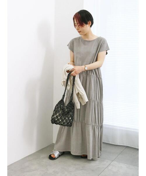 Samansa Mos2 blue（サマンサモスモスブルー）の「ピグメントティアードワンピース（ワンピース・レディース・グレー/チャコールグレー/パープル・F）」の6枚目の写真