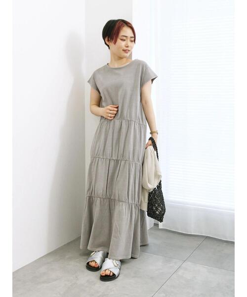 Samansa Mos2 blue（サマンサモスモスブルー）の「ピグメントティアードワンピース（ワンピース・レディース・グレー/チャコールグレー/パープル・F）」の7枚目の写真