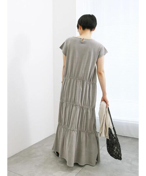 Samansa Mos2 blue（サマンサモスモスブルー）の「ピグメントティアードワンピース（ワンピース・レディース・グレー/チャコールグレー/パープル・F）」の8枚目の写真