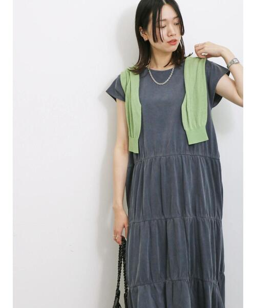 Samansa Mos2 blue（サマンサモスモスブルー）の「ピグメントティアードワンピース（ワンピース・レディース・グレー/チャコールグレー/パープル・F）」の10枚目の写真